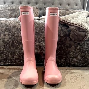 Bubble gum pink tall Hunter boots